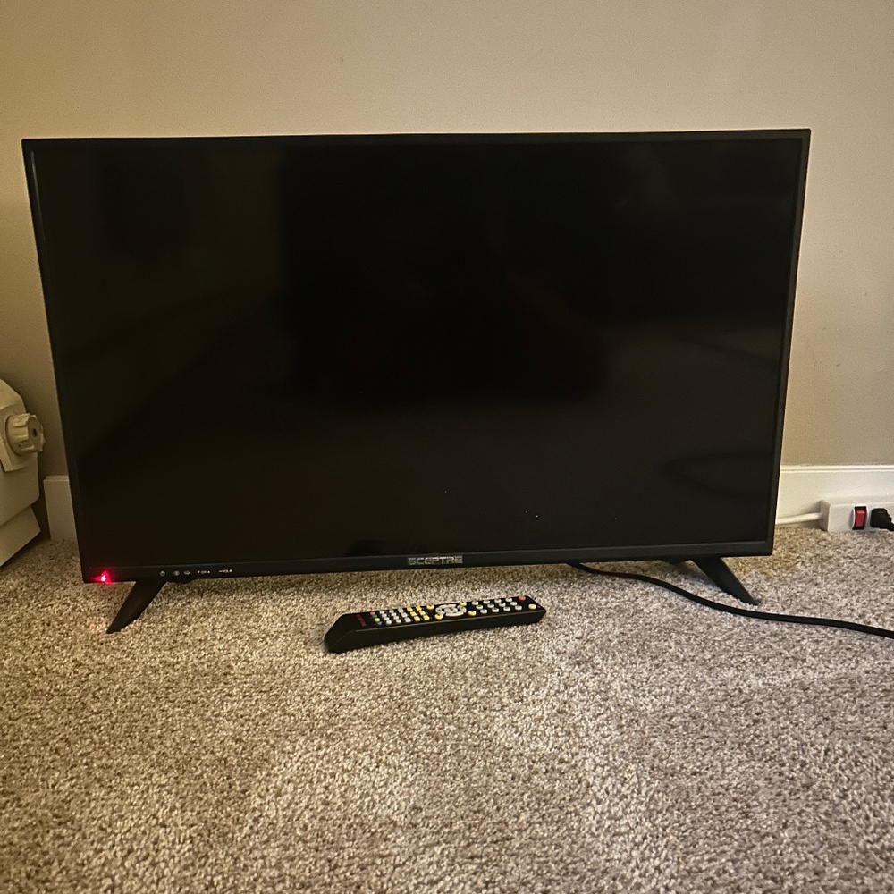Sceptre 32” TV